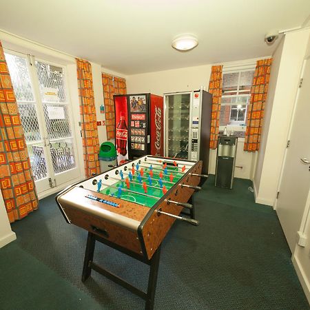 Evelyn Gardens Hostel Londra Exterior foto